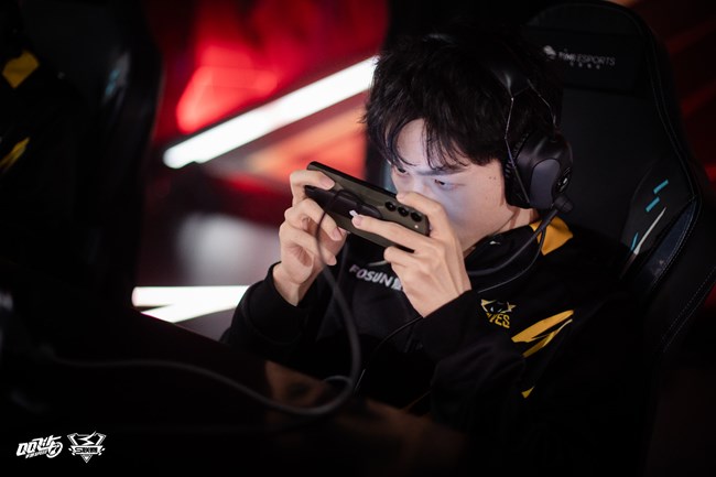 三星Galaxy S23系列手機(jī)，助力選手飛馳賽場(chǎng)！