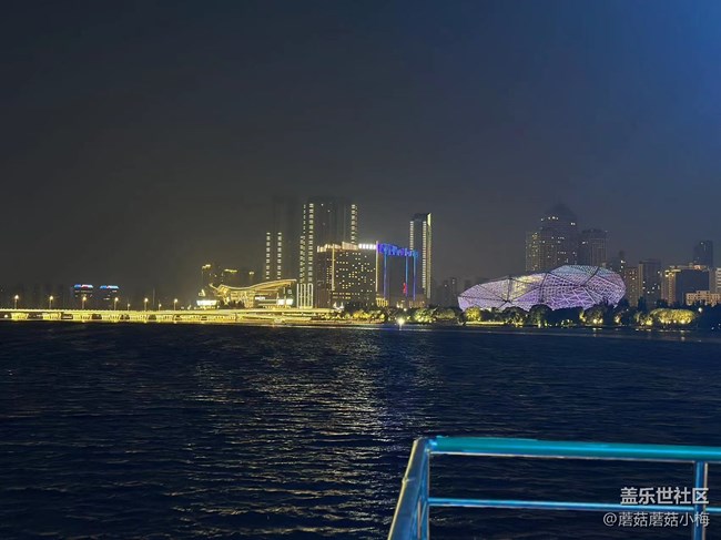 【渾河的夜景呀】涼風(fēng)習(xí)習(xí)，游船去欣賞渾河吧