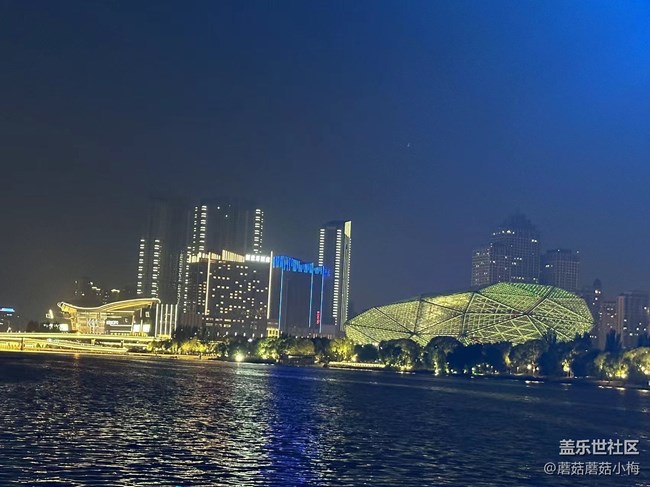 【渾河的夜景呀】涼風(fēng)習(xí)習(xí)，游船去欣賞渾河吧