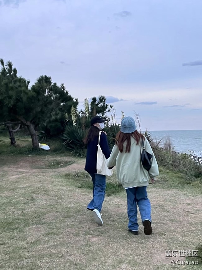 【背影】肩并肩的友情比手牽手的愛情更長久