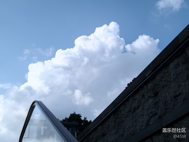 【我拍了拍夏天】團(tuán)團(tuán)云