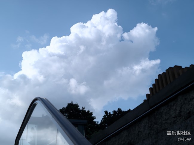 【我拍了拍夏天】團(tuán)團(tuán)云