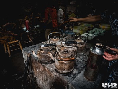 【鏡頭里的夏天】成都人的夏天，都在茶館里