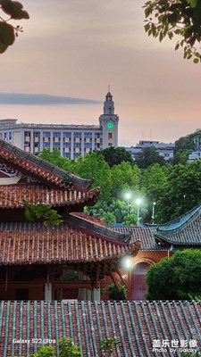 六月的晚霞