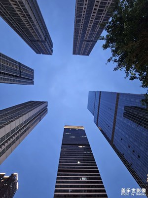 高樓仰拍