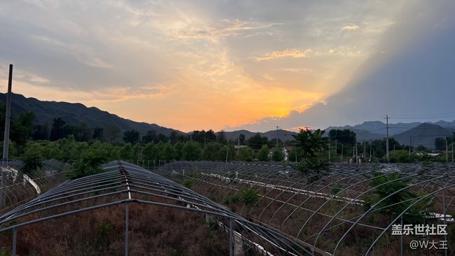 【火熱的夏天】+郊區(qū)“避暑”