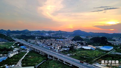 【把快樂塞進相冊里】+站在窗口看夕陽