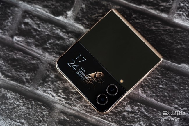 三星W23 Flip Smart View應(yīng)用投屏功能