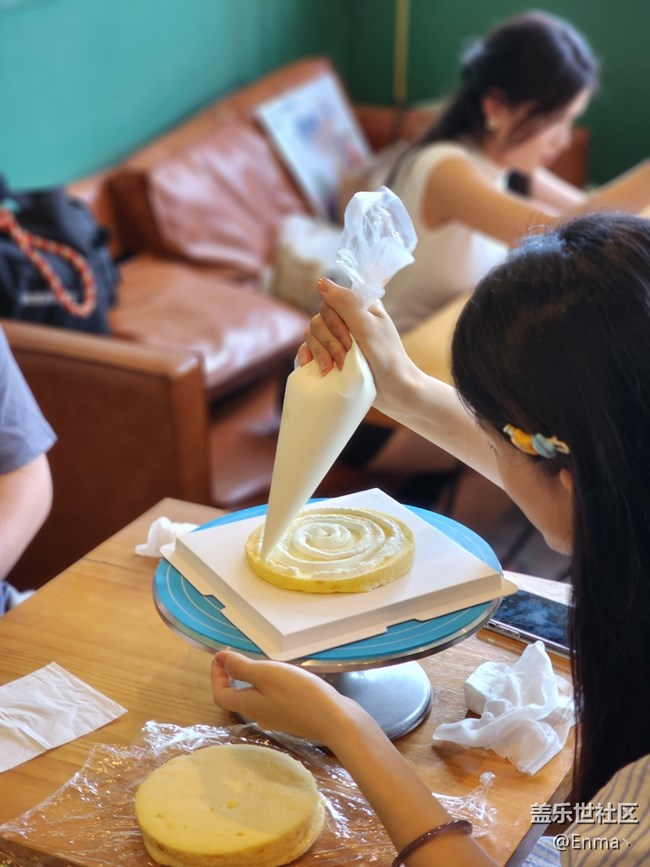 三星蓋樂世社區(qū)慶八周年，手作蛋糕樂趣多！