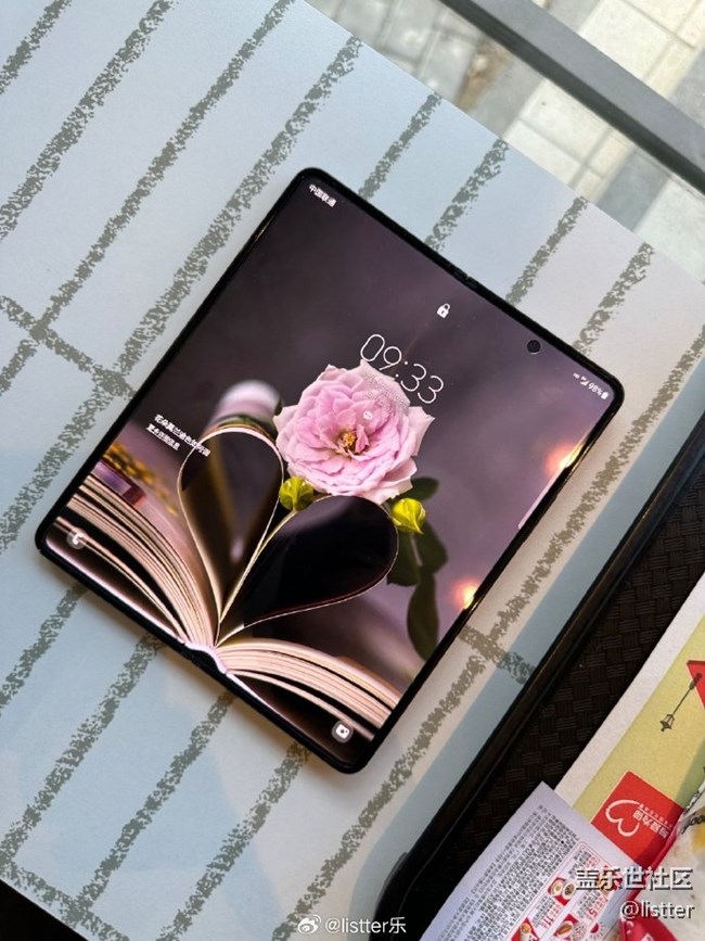 今天分享一下三星Galaxy Z Fold4在屏幕表現