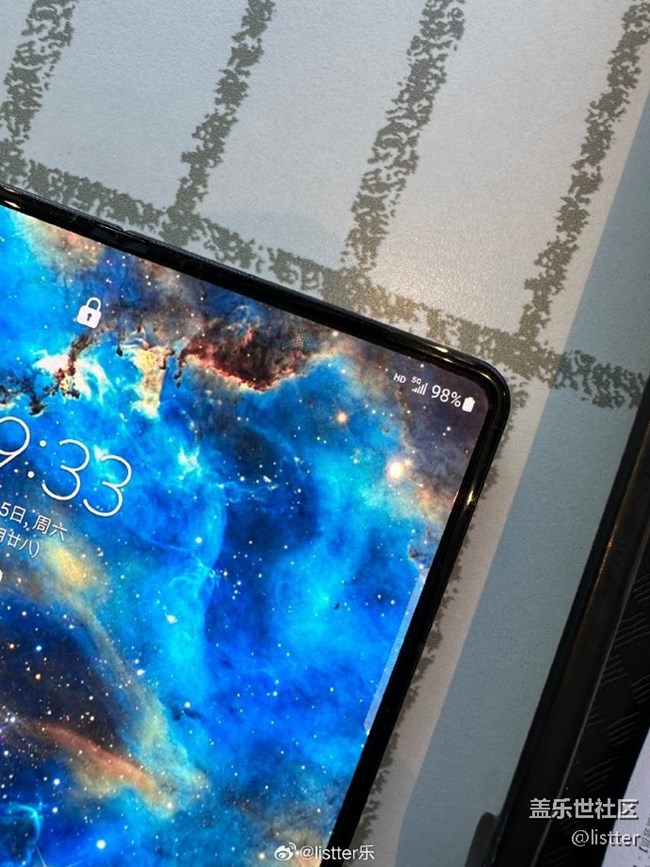 今天分享一下三星Galaxy Z Fold4在屏幕表現