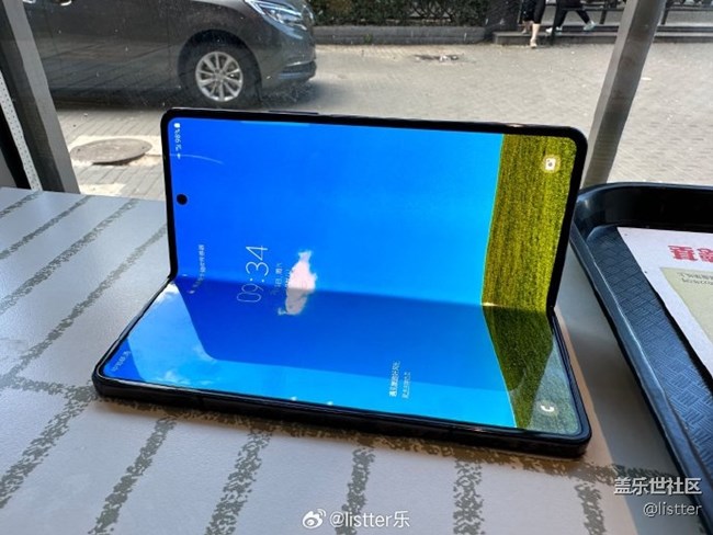 今天分享一下三星Galaxy Z Fold4在屏幕表現