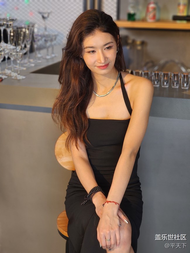 【火熱的夏天】室內(nèi)拍美女降降溫