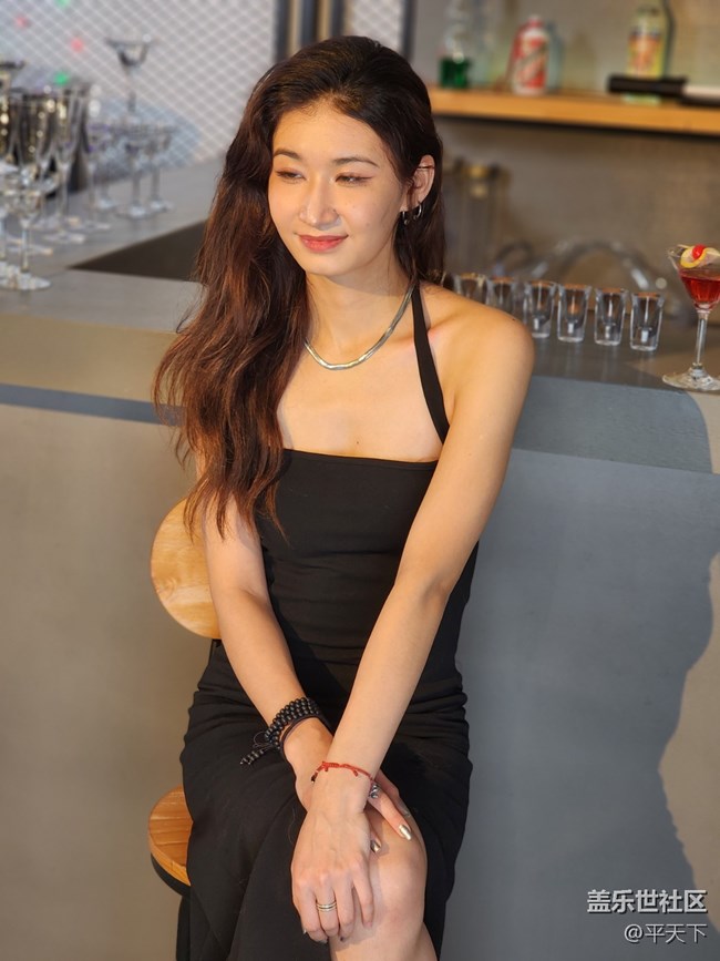 【火熱的夏天】室內(nèi)拍美女降降溫