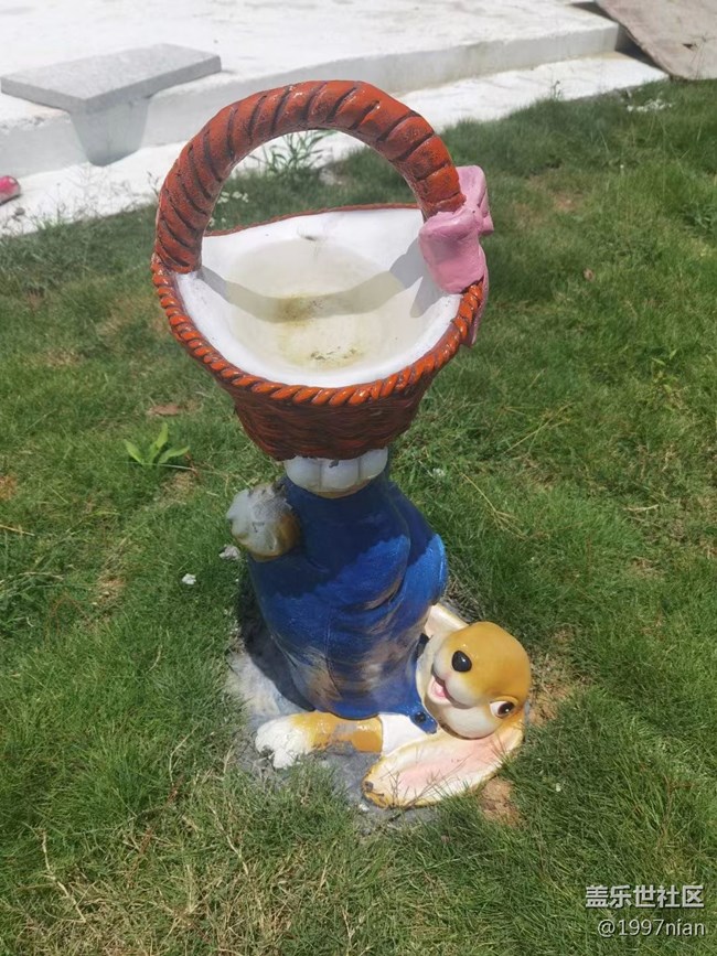 【火熱的夏天】調(diào)皮的小松鼠