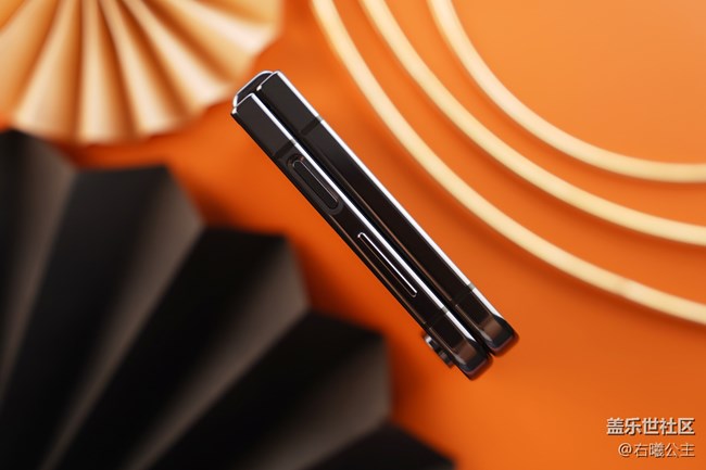 大視野智能外屏 三星Galaxy Z Flip5外觀賞析