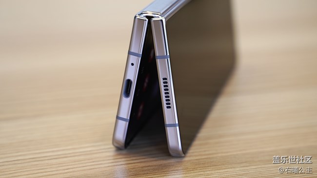 设计均衡 内外兼修 三星Galaxy Z Fold5评测