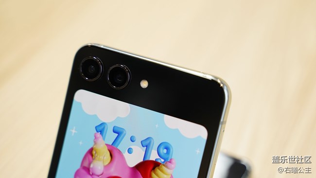 更“大”外屏帶來新體驗(yàn) 三星Galaxy Z Flip5評測