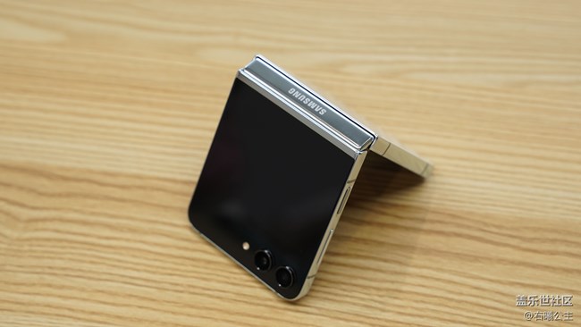 更“大”外屏帶來新體驗(yàn) 三星Galaxy Z Flip5評測