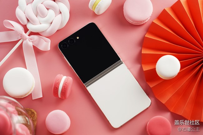 大視野智能外屏 三星Galaxy Z Flip5外觀賞析