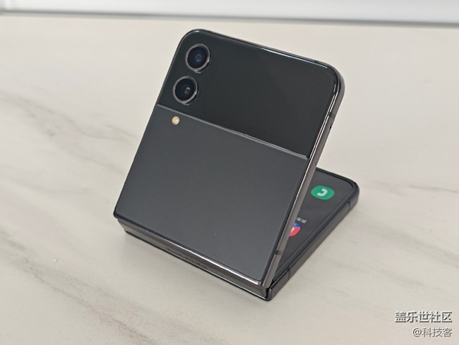 三星Galaxy  Flip4折疊耐用性如何？