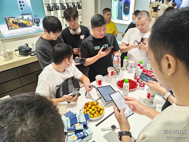 【第五代折疊新品】星粉相聚發(fā)布會 | 第一手體驗新機 【第五代折疊新品】星粉相聚發(fā)布會 | 第一手體驗新機