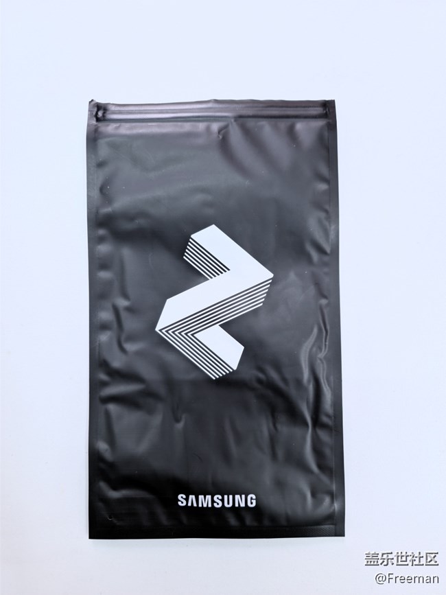 【尋找logo大挑戰(zhàn)】Fold4口罩