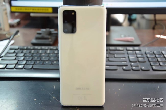 換來(lái)?yè)Q去還是白色的好看