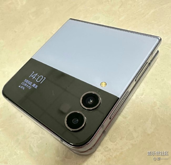 三星Galaxy  Flip4內(nèi)屏耐用性高