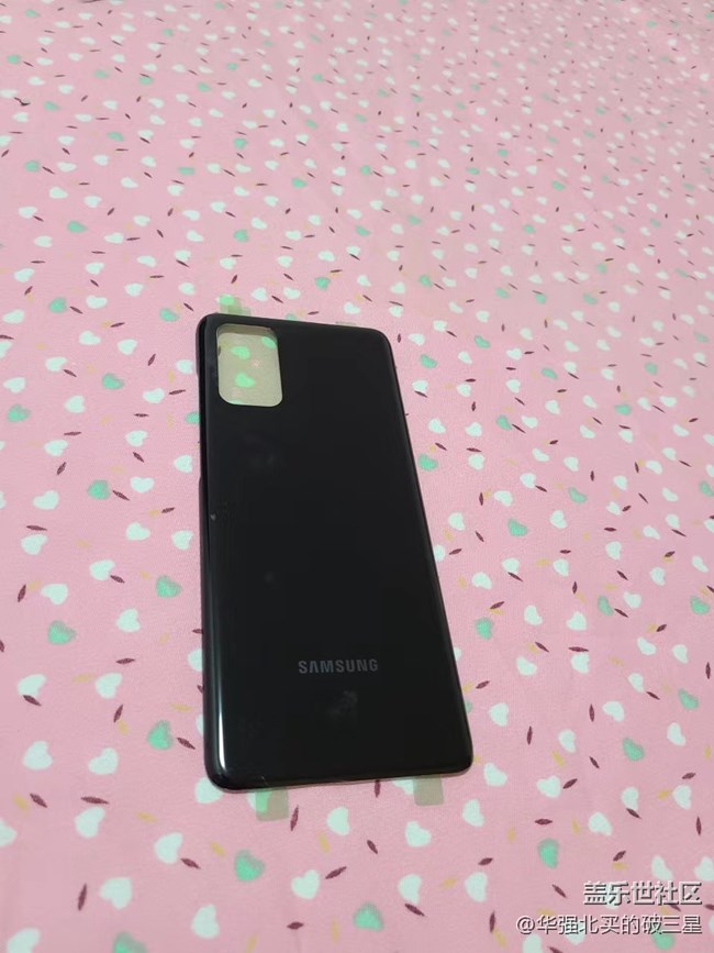 換來(lái)?yè)Q去還是白色的好看