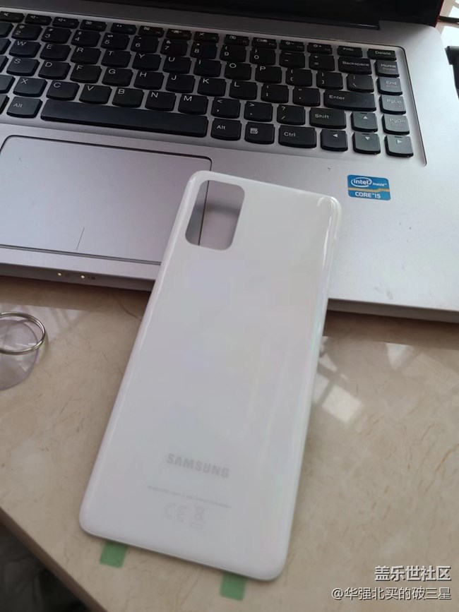 換來(lái)?yè)Q去還是白色的好看