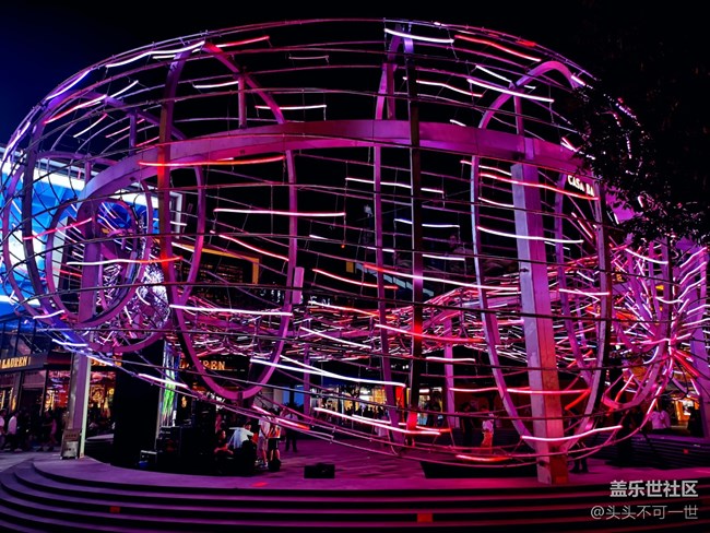 【尋一份美好】夜色下的三里屯