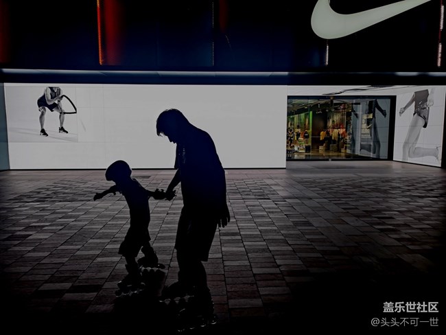 【尋一份美好】夜色下的三里屯