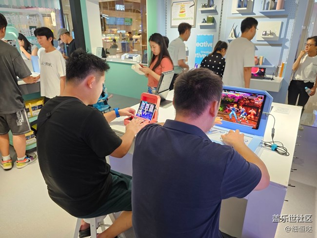 折疊第五代 誰(shuí)能不愛(ài) 濟(jì)南三星快閃店活動(dòng)回顧 折疊第五代 誰(shuí)能不愛(ài) 濟(jì)南三星快閃店活動(dòng)回顧