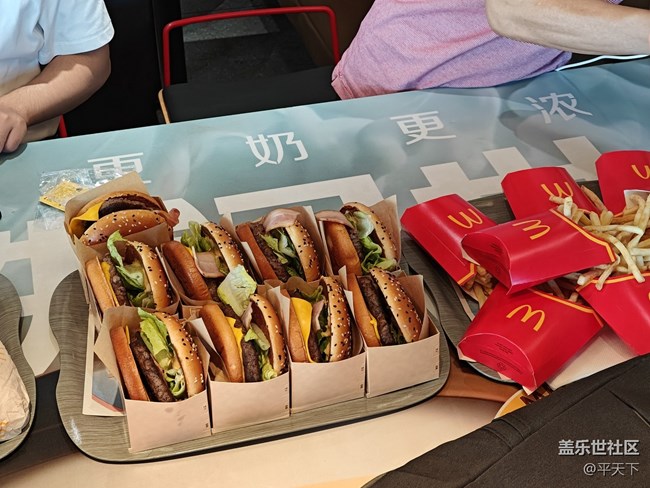 【第五代折疊屏快閃店】藍(lán)色港灣探店