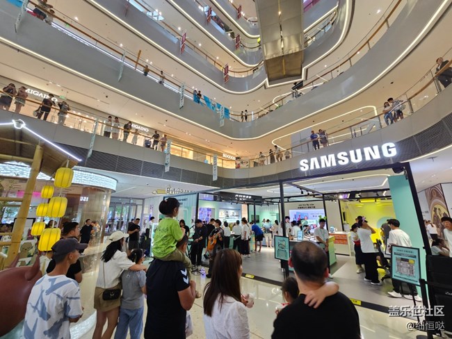 折疊第五代 誰(shuí)能不愛(ài) 濟(jì)南三星快閃店活動(dòng)回顧 折疊第五代 誰(shuí)能不愛(ài) 濟(jì)南三星快閃店活動(dòng)回顧