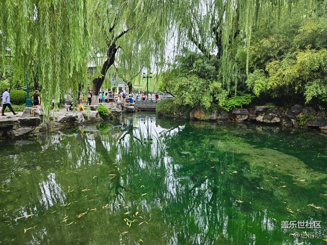 折疊第五代 誰(shuí)能不愛(ài) 濟(jì)南三星快閃店活動(dòng)回顧 折疊第五代 誰(shuí)能不愛(ài) 濟(jì)南三星快閃店活動(dòng)回顧