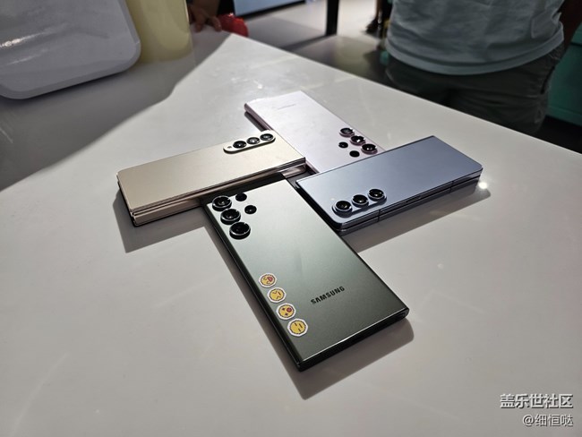 折疊第五代 誰(shuí)能不愛(ài) 濟(jì)南三星快閃店活動(dòng)回顧 折疊第五代 誰(shuí)能不愛(ài) 濟(jì)南三星快閃店活動(dòng)回顧