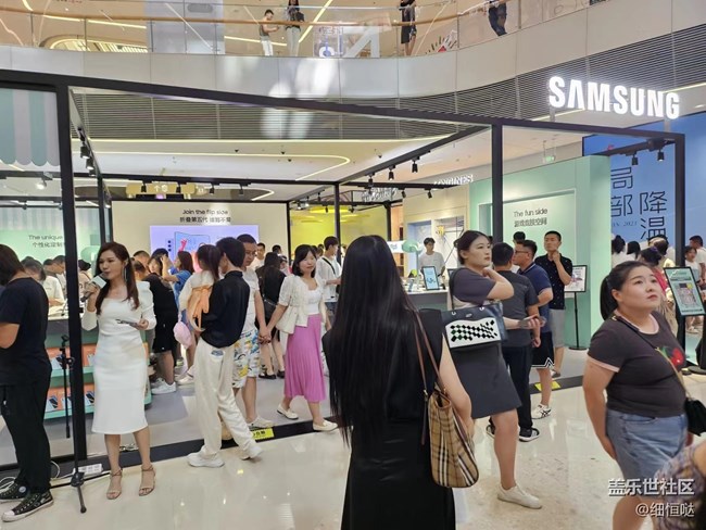 折疊第五代 誰(shuí)能不愛(ài) 濟(jì)南三星快閃店活動(dòng)回顧 折疊第五代 誰(shuí)能不愛(ài) 濟(jì)南三星快閃店活動(dòng)回顧