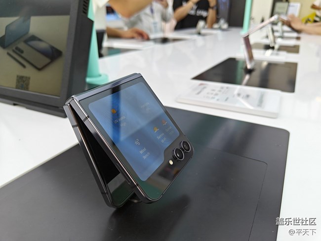 【第五代折疊屏快閃店】藍(lán)色港灣探店