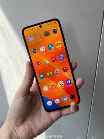 Zflip4內(nèi)屏很舒適