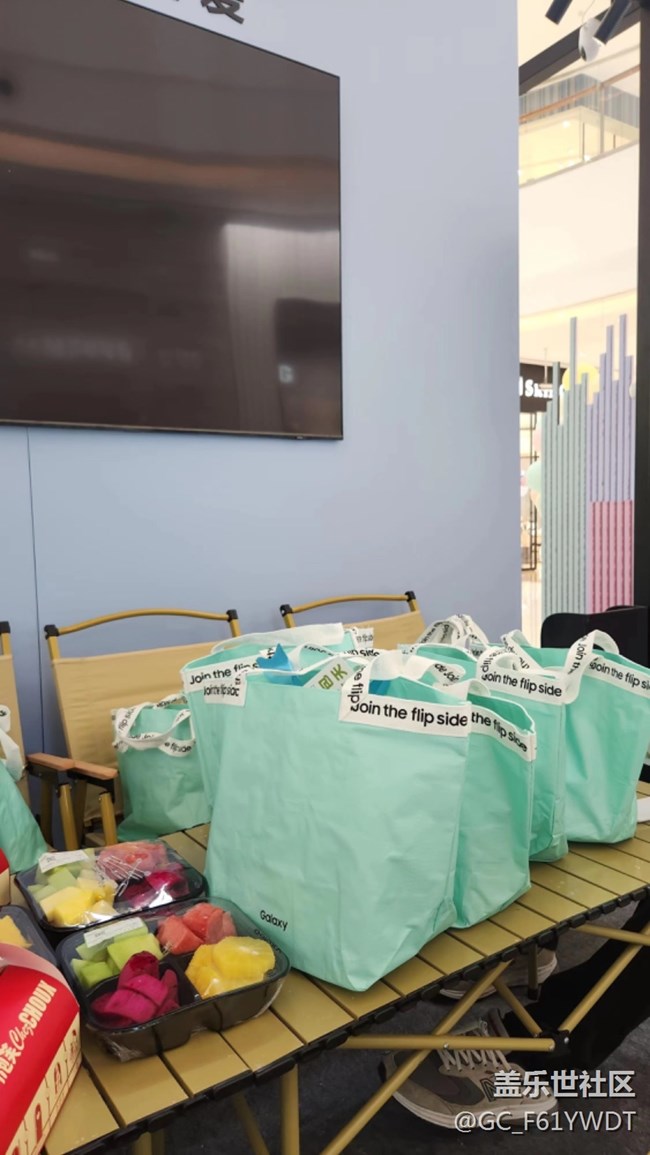 【第五代折疊屏快閃店】我又來體驗(yàn)啦