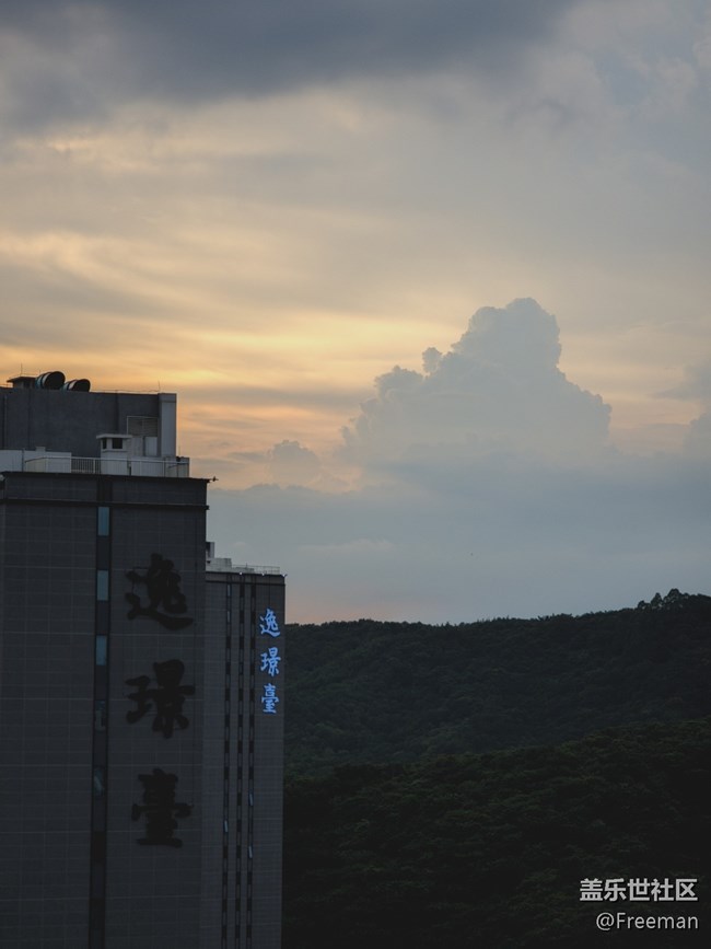 【長焦距下的城市之美】天空中的藝術(shù)雕塑