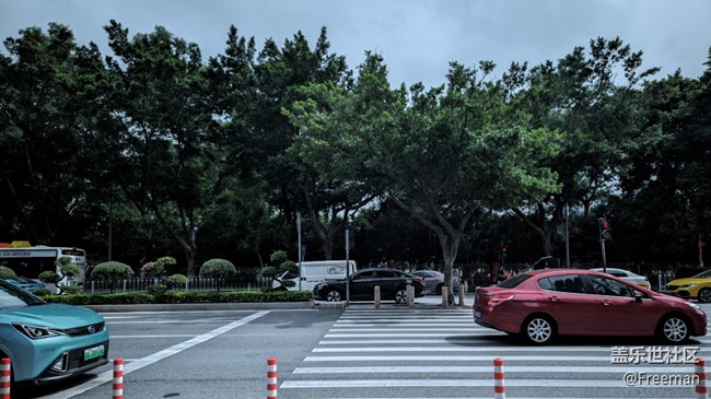 【會(huì)說話的照片】汽車?guó)Q笛聲