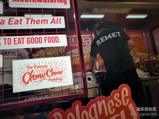 【假日美食】百變 Galaxy Z Flip5 疊合新時(shí)空-熱狗