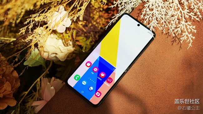 Galaxy Z Flip5三星商城專屬顏色精美圖賞