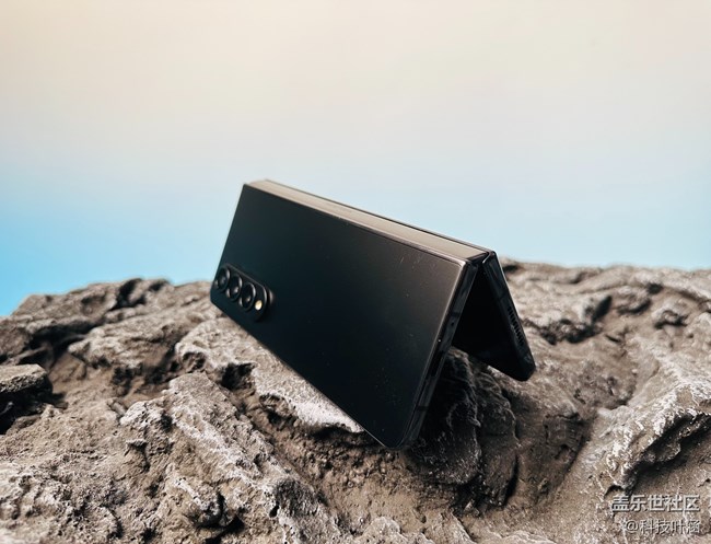 三星Galaxy Z Fold4背部材質(zhì)