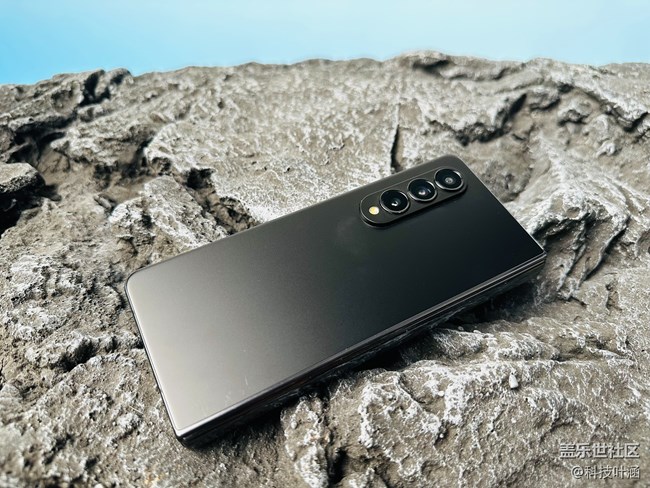 三星Galaxy Z Fold4背部材質(zhì)