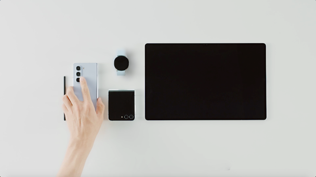 三星Galaxy第五代折疊屏智能互聯(lián)，開啟全場景智慧生活