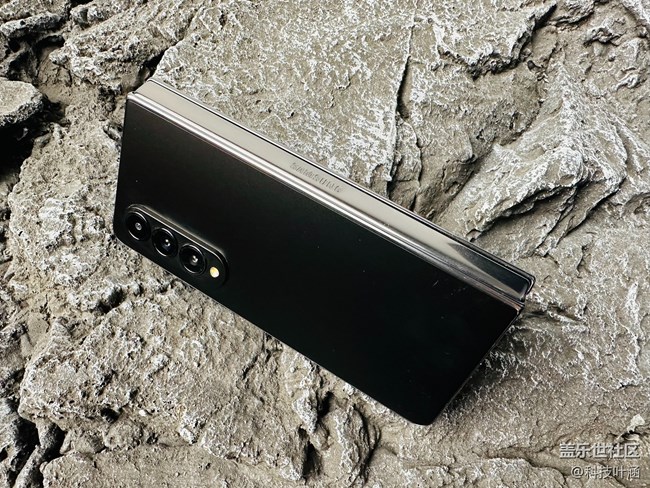 三星Galaxy Z Fold4背部材質(zhì)
